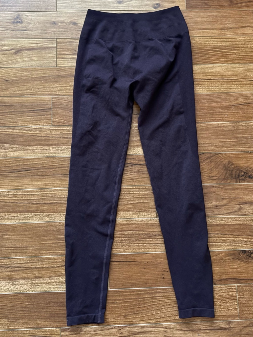 Aurola Dark Plum / Purple Seamless Scrunch Butt Leggings - Activewear